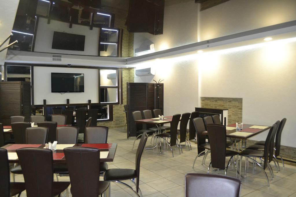 City Hotel Gomel Exterior foto
