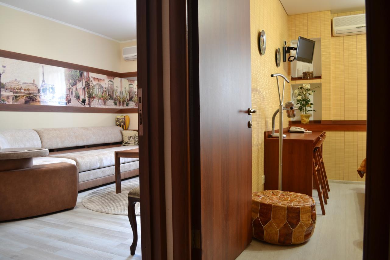 City Hotel Gomel Exterior foto